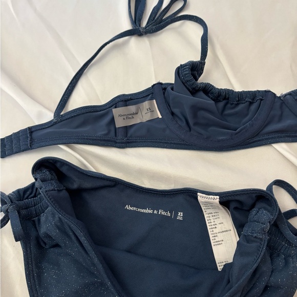 A&F Bikini Set - Picture 3 of 4